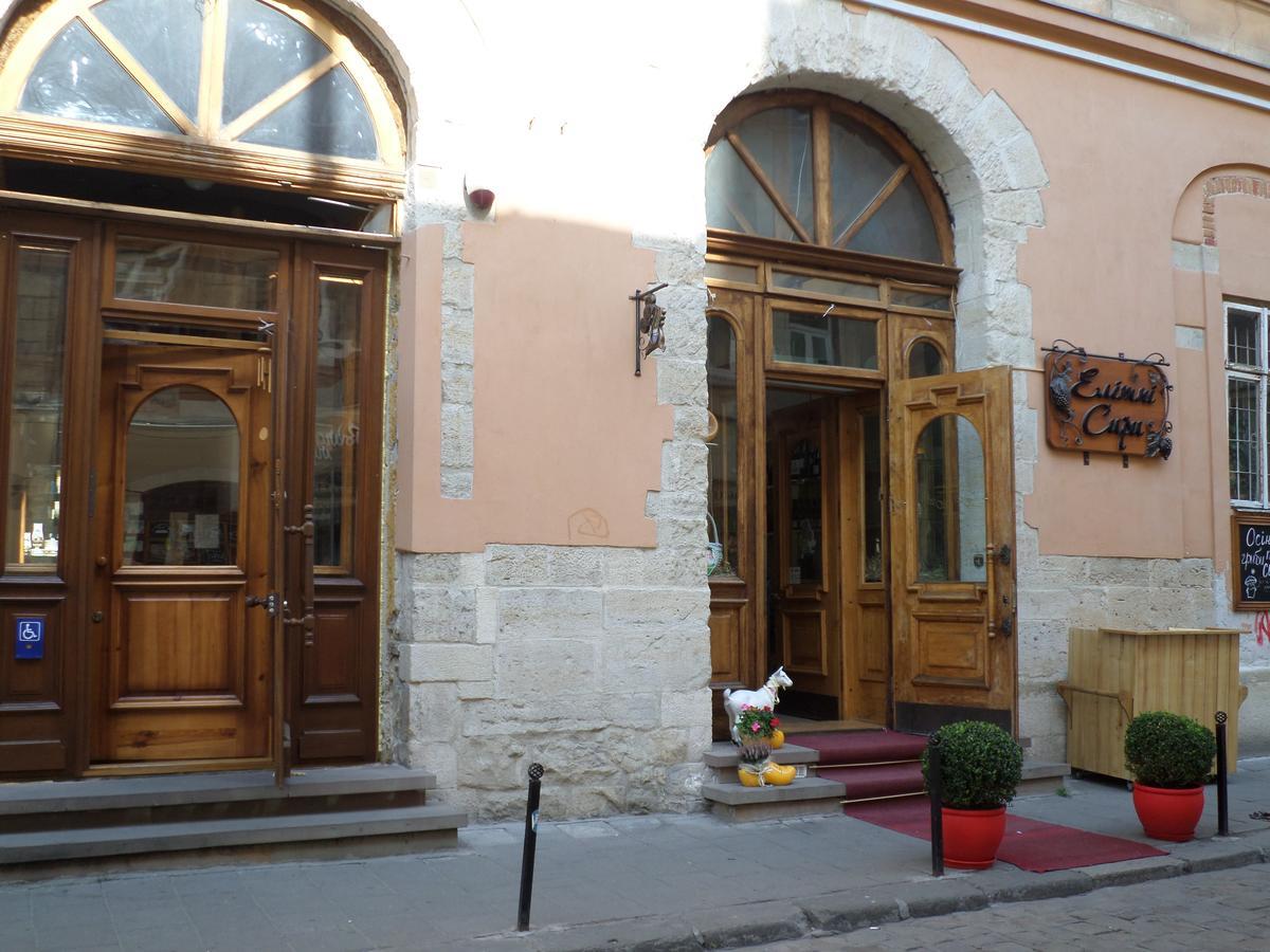Apartment On Staroievreiska Lviv Dış mekan fotoğraf
